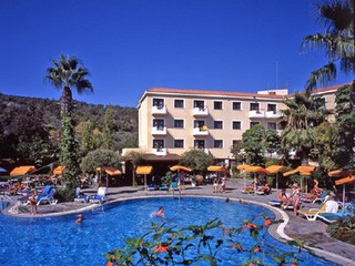 Narcissos Apartments